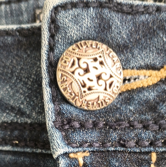 Silver - Picture 5 of 8